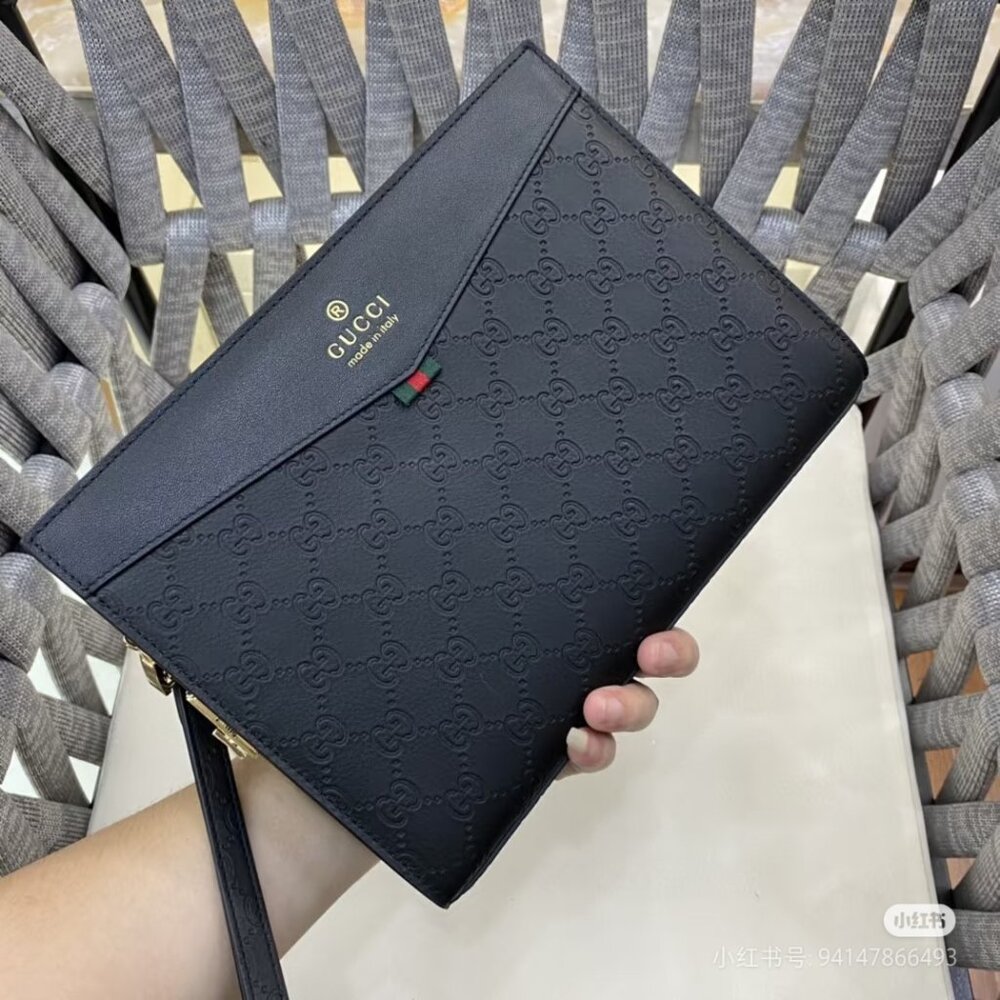 Gucci bags are new, trendy and versatile, interpreting high-end fashion attitude